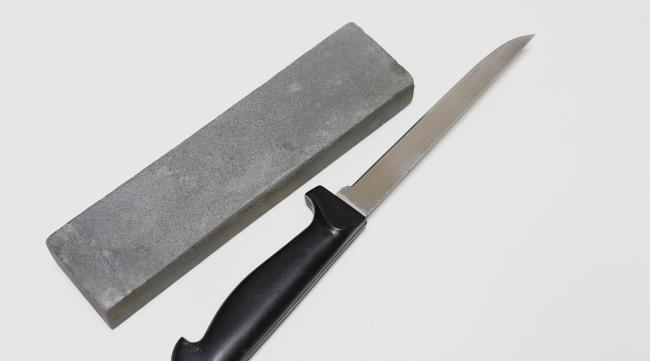 白钢刀是什么材质做的