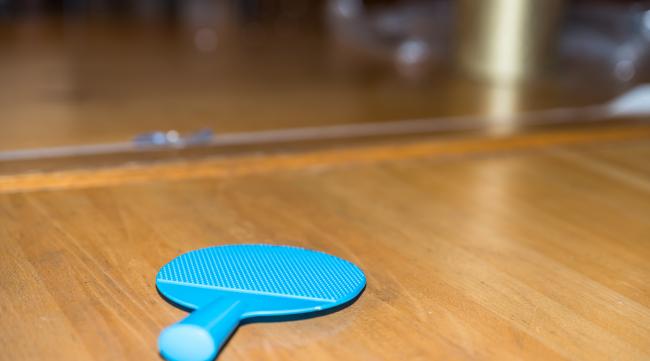 乒乓球拍底板怎么清洗