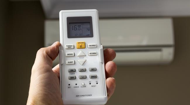 三洋空调遥控器哪个是制热的